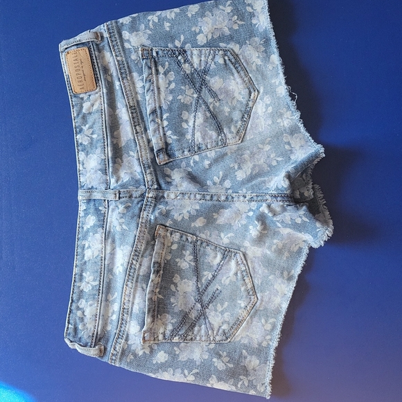 Aeropostale Shorts - Picture 2 of 4